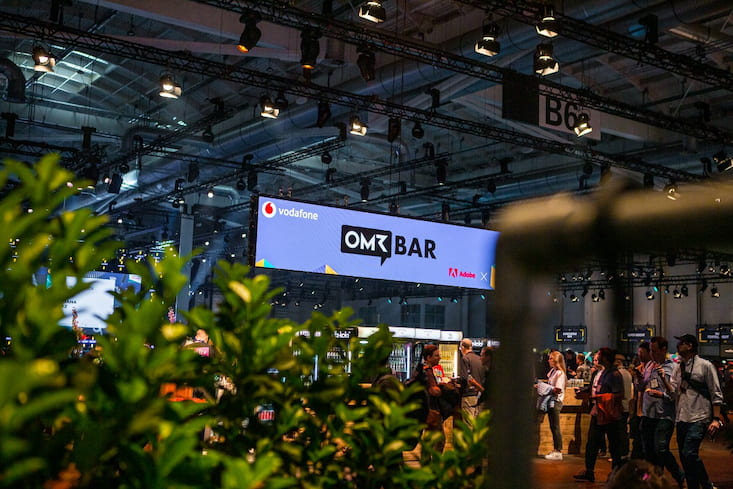 Die OMR Bar statt schnöder Messe-Gastronomie | OMR22-©FredoGerdes-Bar